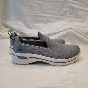 Skechers Go Walk Arch Fit Unlimited Time - Grey - women's size 7.5 wide